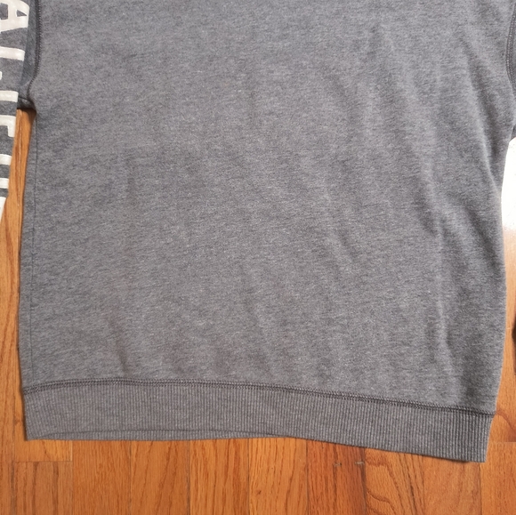 Hollister gray relaxed fit oversized sweatshirt, women's xxs - Picture 2 of 9